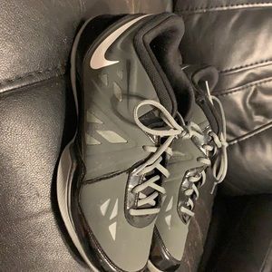 Nike men’s sneakers, size 11